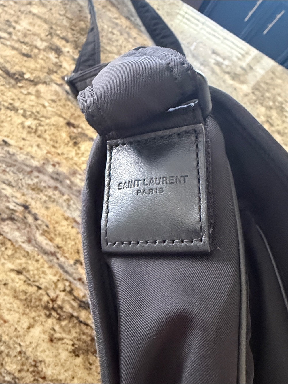 Saint Laurent Matte Black
Niki small messenger bag nylon .
AUTHENTIC! - Picture 2 of 7